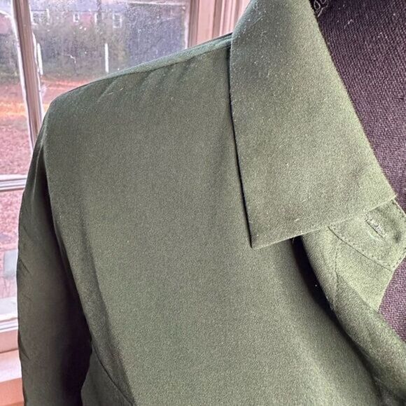 Juicy green! Juicy Couture dark green button down shirt with gold buttons - Picture 3 of 9